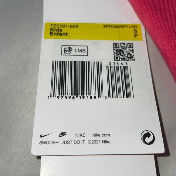 Nike‎ Pink Compression Shorts High-Waisted - Picture 3 of 3